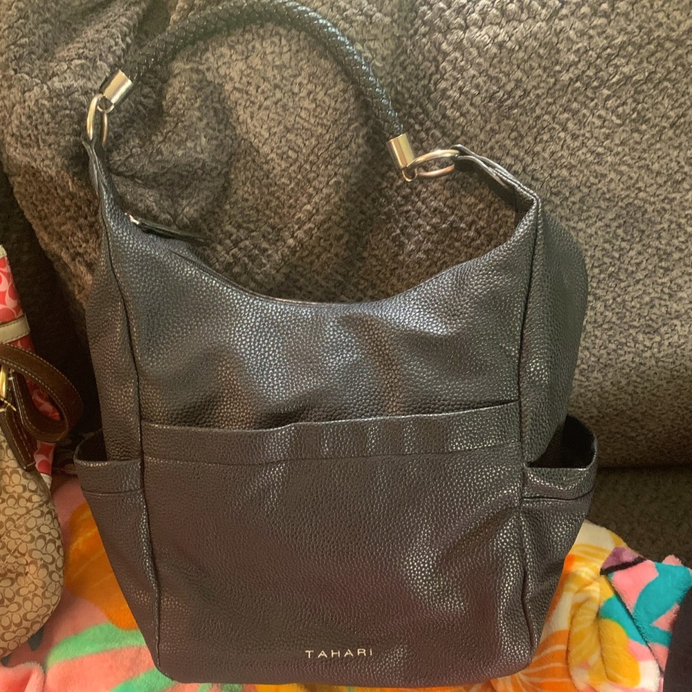 GUC Tahari large shoulder bag. Braided strap.